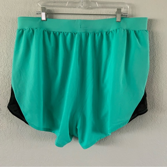 Under Armour Lined Athletic Shorts - Picture 2 of 5